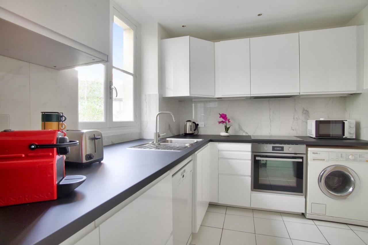2 Bedrooms Tour Eiffel Breteuil Paris Exterior foto