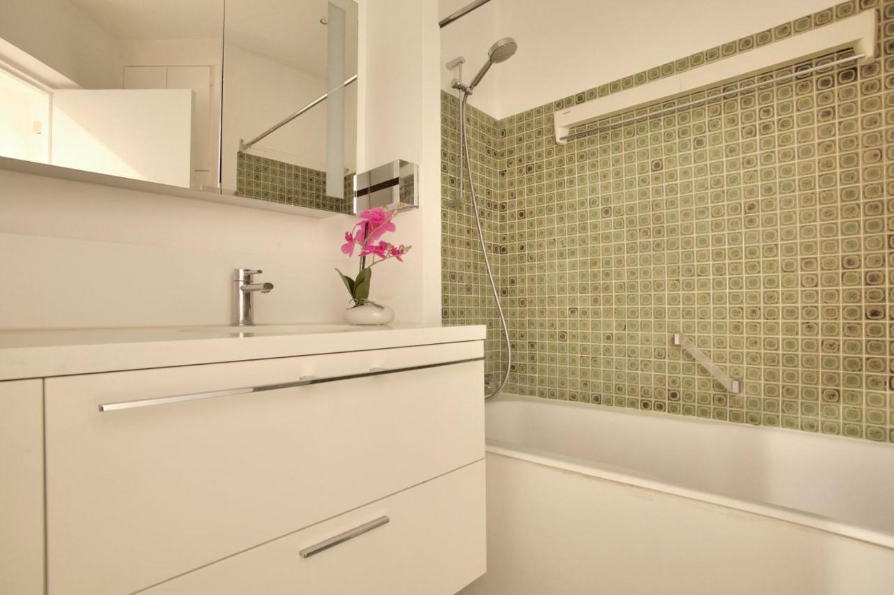 2 Bedrooms Tour Eiffel Breteuil Paris Exterior foto